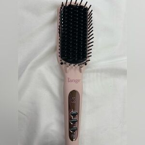 ⭐️L’ange straightening brush
